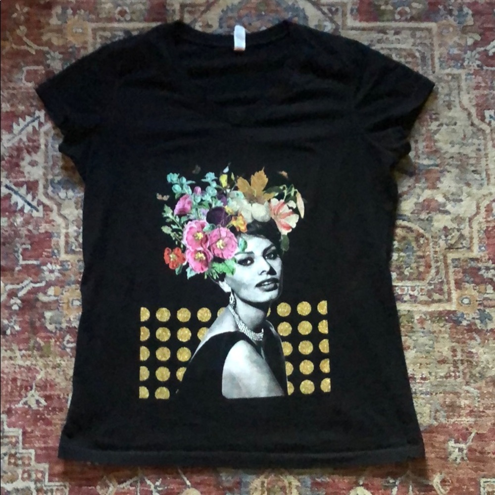 Sophia Loren v-neck t-shirt
